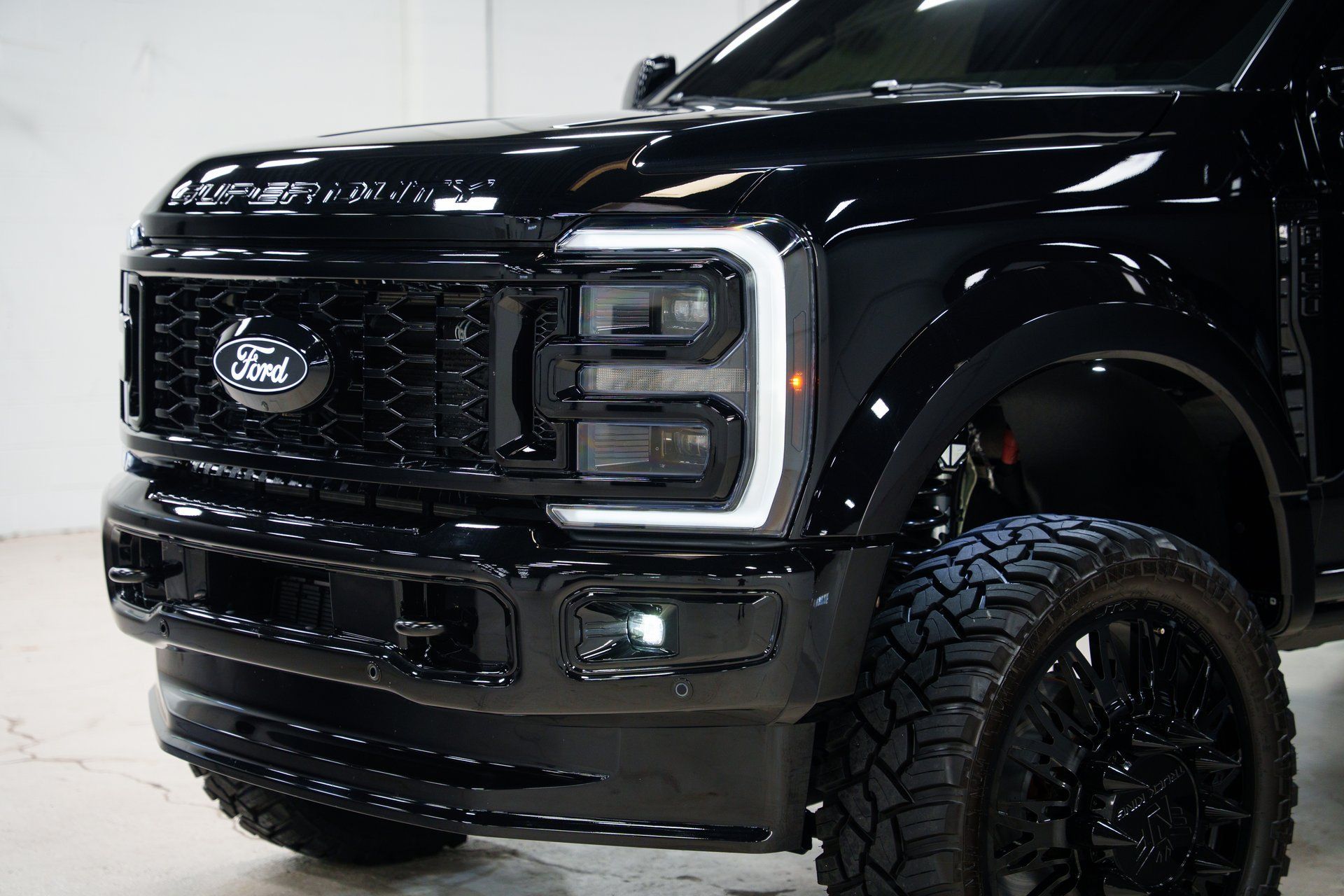 Used 2025 Ford F450 Platinum AWD/4WD image 30
