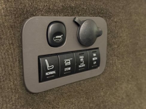 Used 2014 Lincoln MKT AWD w/ Equipment Group 201A image 9