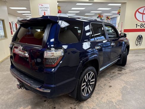 Used 2022 Toyota 4Runner Limited image 13