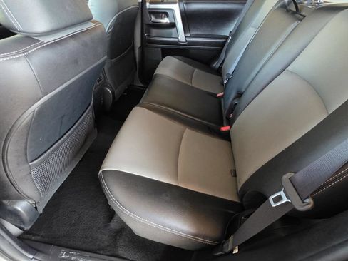Used 2016 Toyota 4Runner SR5 Premium RWD image 9