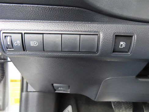 Used 2025 Toyota Corolla LE FWD image 16