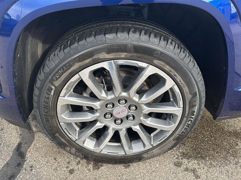 Used 2023 GMC Acadia Denali w/ Denali Ultimate Package image 10