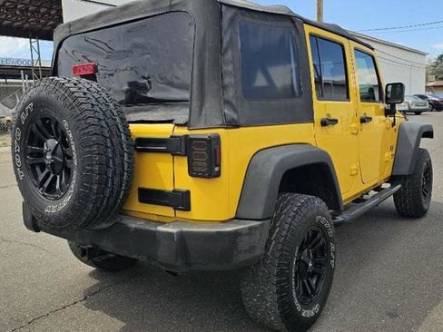 Used 2009 Jeep Wrangler Unlimited X AWD/4WD image 5
