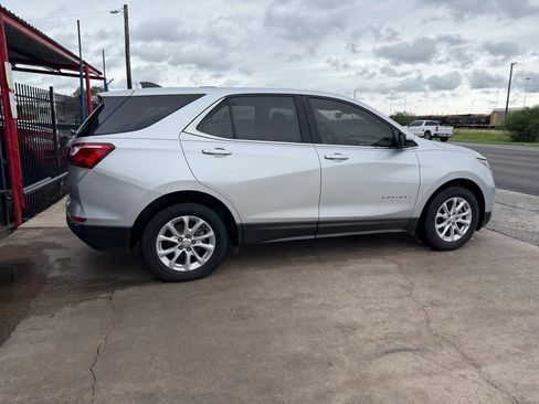 Used 2018 Chevrolet Equinox LT FWD image 15