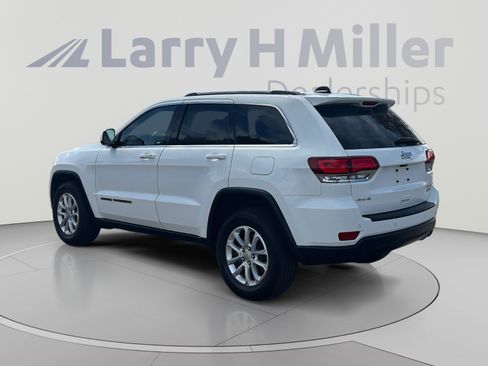 Used 2021 Jeep Grand Cherokee Laredo X AWD/4WD image 3