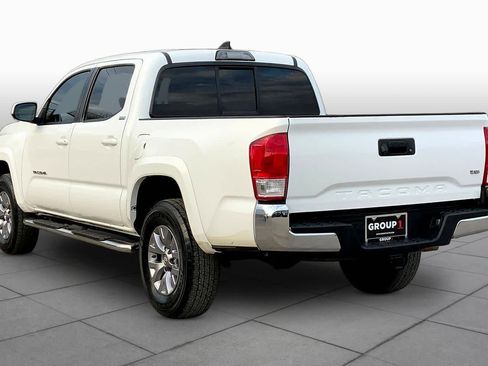 Used 2017 Toyota Tacoma SR5 w/ Tow Package image 12