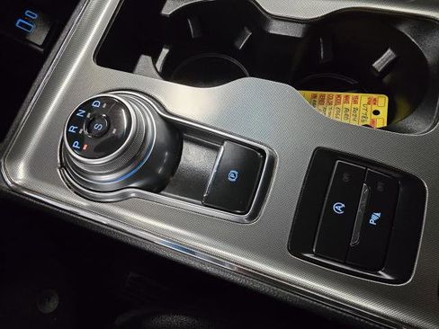 Used 2024 Ford Edge Titanium image 24