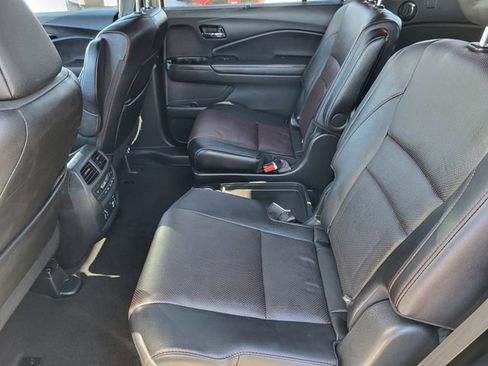 Used 2021 Honda Pilot Black Edition image 13