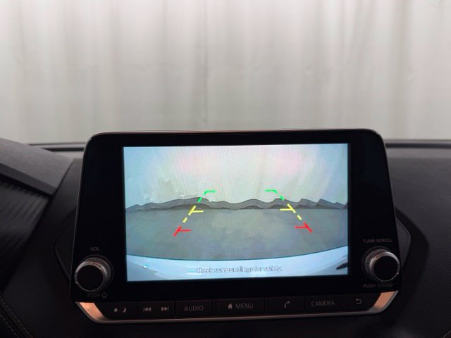 Used 2025 Nissan Sentra SV FWD image 20