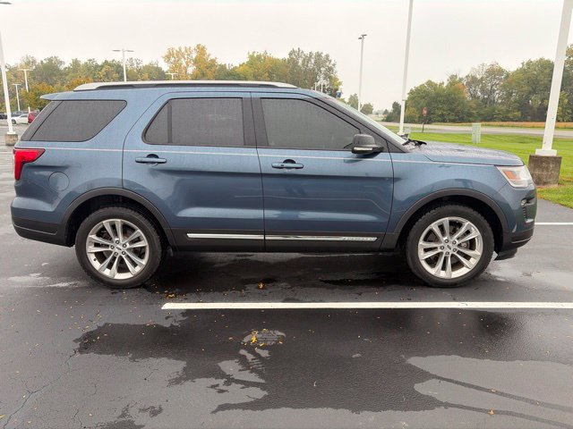 Used 2018 Ford Explorer XLT w/ Equipment Group 202A AWD/4WD image 10