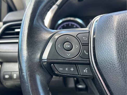 Used 2019 Toyota Camry SE FWD image 14