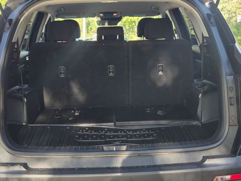 Certified 2023 Kia Sorento LX image 8