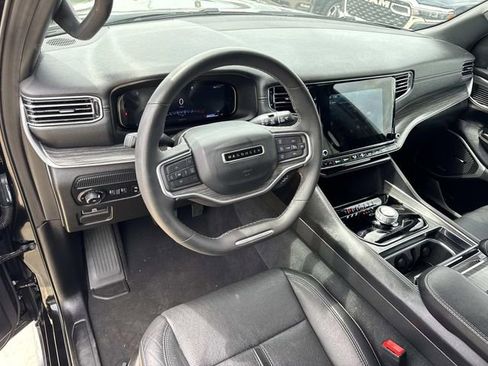Used 2024 Jeep Wagoneer Series II w/ Flexible Seating Group RWD image 24