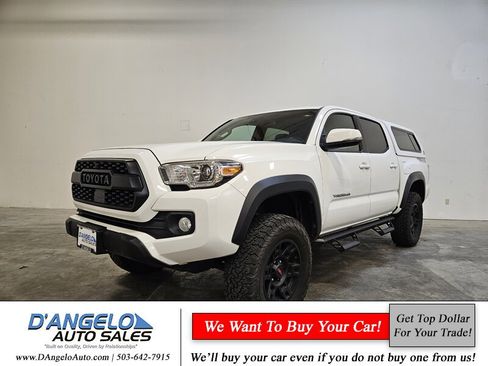 Used 2021 Toyota Tacoma TRD Off-Road w/ Technology Package image 11