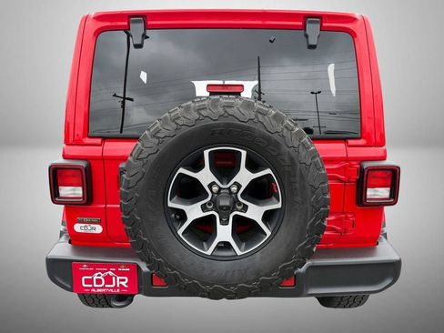 Used 2021 Jeep Wrangler Unlimited Sahara AWD/4WD image 9