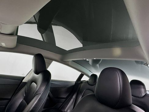Used 2023 Tesla Model 3 Standard Range RWD image 11