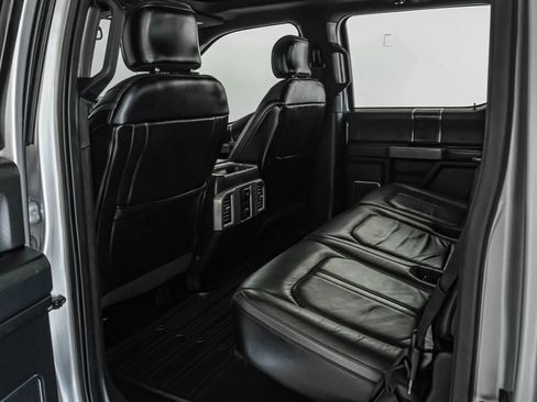 Used 2015 Ford F150 Platinum w/ Equipment Group 701A Luxury AWD/4WD image 33