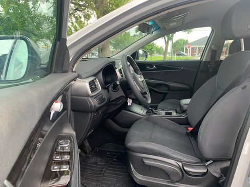 Used 2020 Kia Sorento FWD V6 image 22