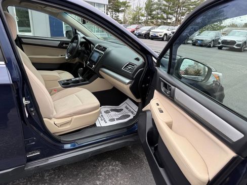 Used 2018 Subaru Outback 2.5i Premium AWD/4WD image 8