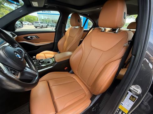 Used 2022 BMW 330i xDrive Sedan w/ M Sport Package AWD/4WD image 23