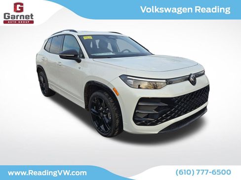 New 2026 Volkswagen Tiguan SE R-Line image 7