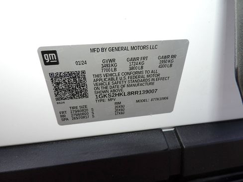 Certified 2024 GMC Yukon XL AT4 AWD/4WD image 13