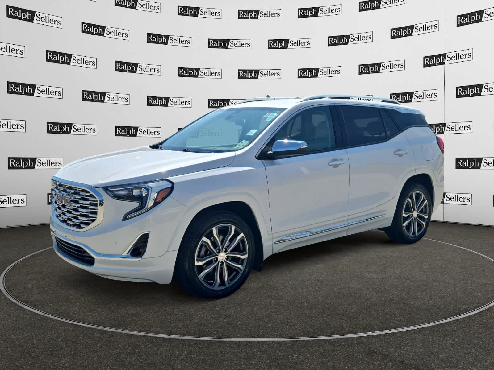 Used 2020 GMC Terrain Denali FWD image 2