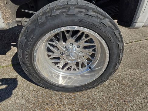 Used 2024 GMC Sierra 2500 Denali w/ Technology Package image 13