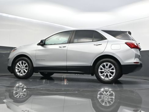 Used 2021 Chevrolet Equinox LS w/ LS Convenience Package FWD image 39