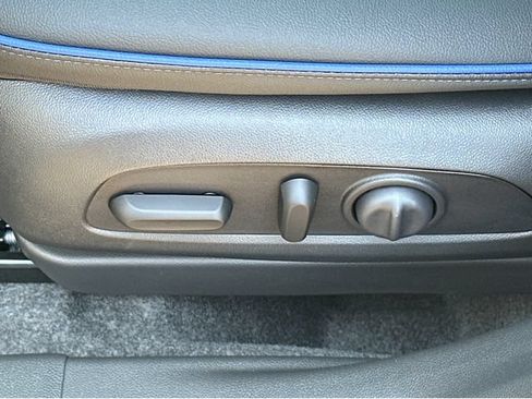 New 2026 Buick Envista Sport Touring w/ Convenience I Package FWD image 33