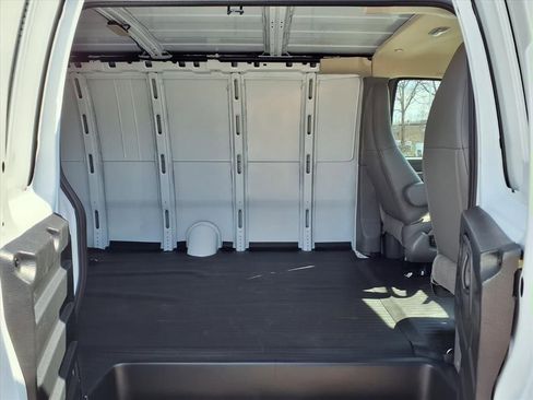 New 2026 Chevrolet Express 2500 Extended w/ Driver Convenience Package RWD image 9