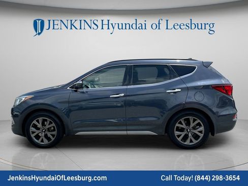 Used 2017 Hyundai Santa Fe Sport FWD image 9
