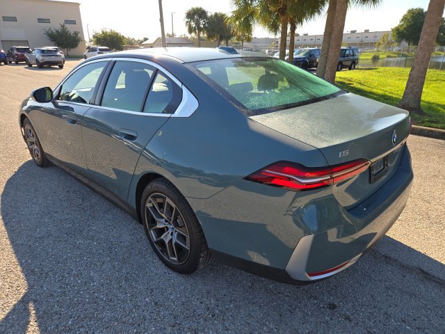 Used 2025 BMW i5 xDrive40 AWD/4WD image 3