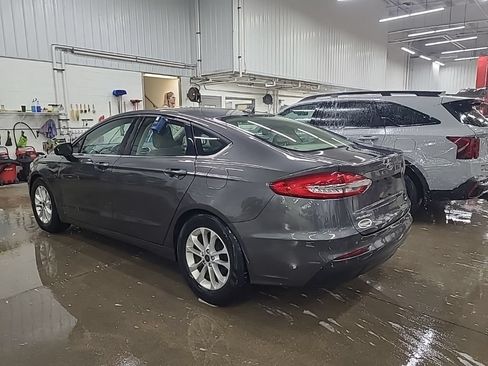 Certified 2019 Ford Fusion SE FWD image 4