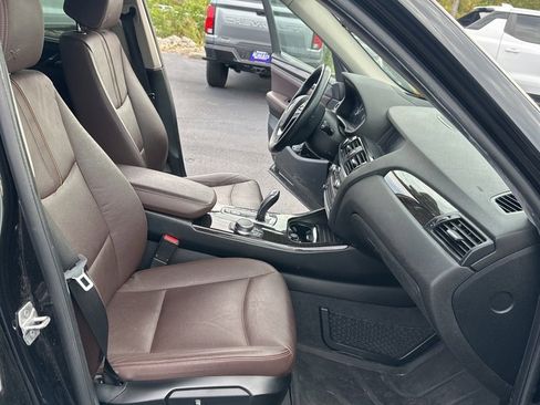 Used 2017 BMW X3 xDrive28i image 11