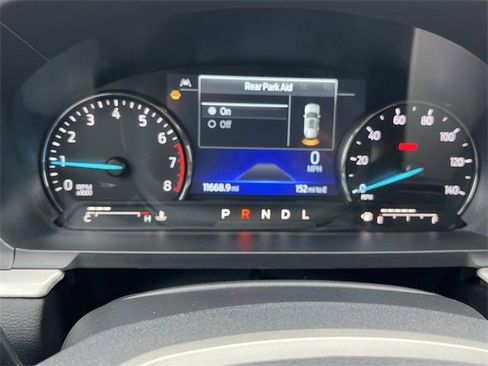 Used 2023 Ford Explorer XLT image 38