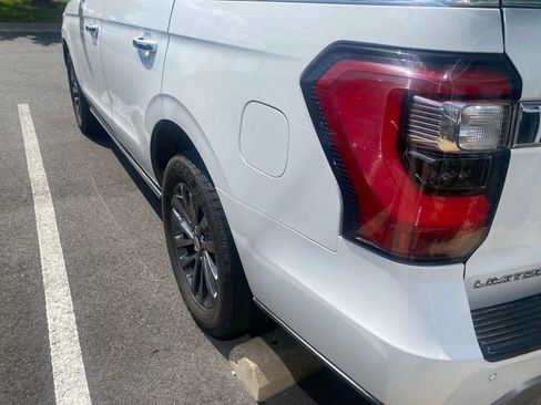 Used 2021 Ford Expedition Limited RWD image 12