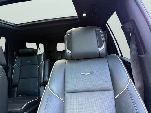 Used 2021 Cadillac Escalade ESV Sport w/ Driver Assist Tech Package AWD/4WD image 48