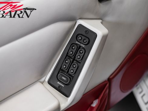 Used 1992 Ford Mustang GT RWD image 29