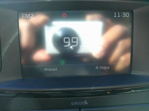 Used 2016 Kia Sorento LX image 25