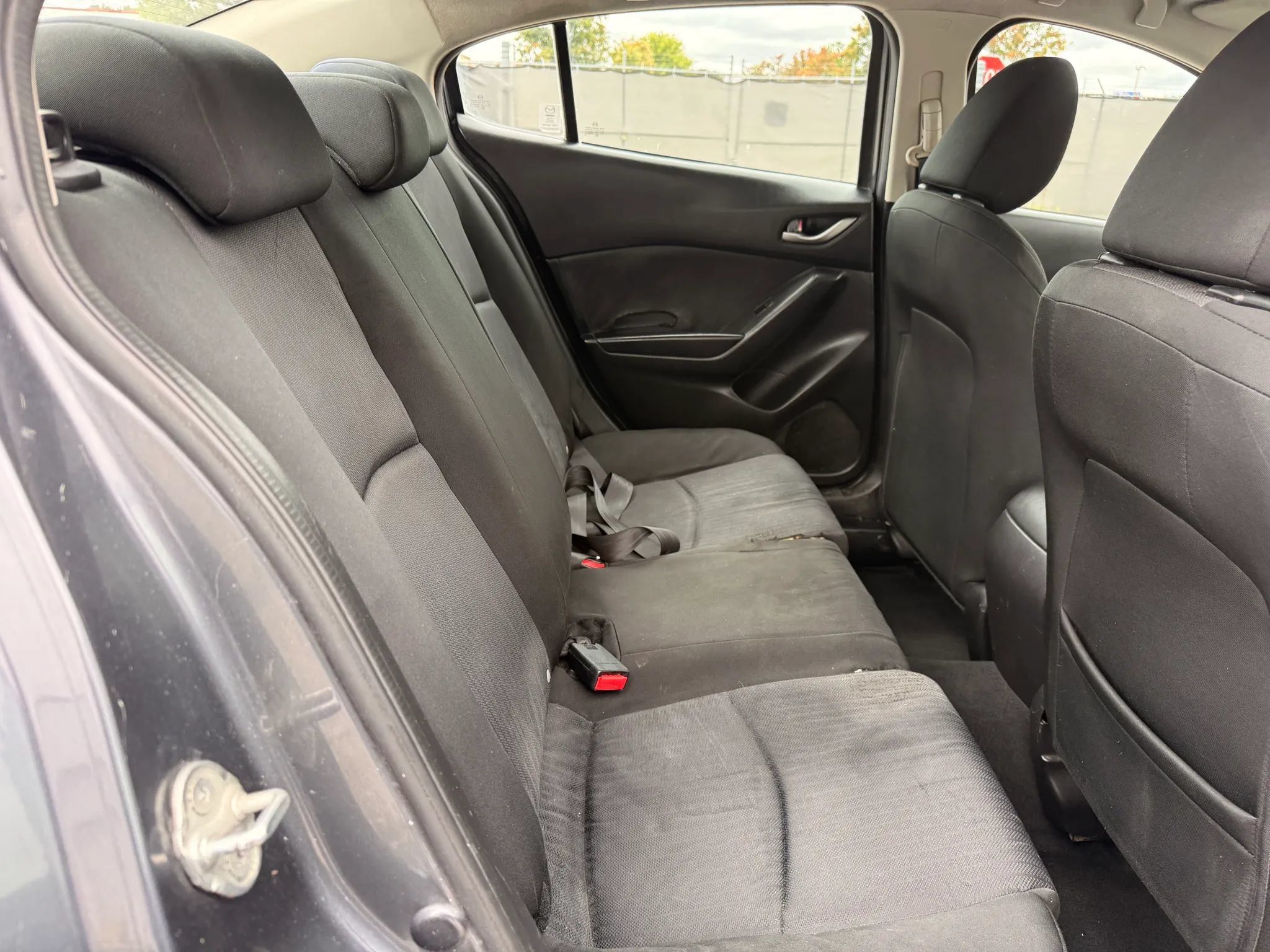 Used 2014 MAZDA MAZDA3 i SV FWD image 20