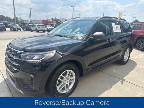 Certified 2026 Ford Explorer Active w/ Active Comfort Package RWD image 3