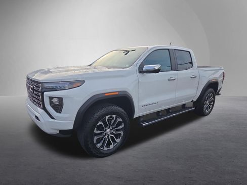 Used 2024 GMC Canyon Denali AWD/4WD image 8