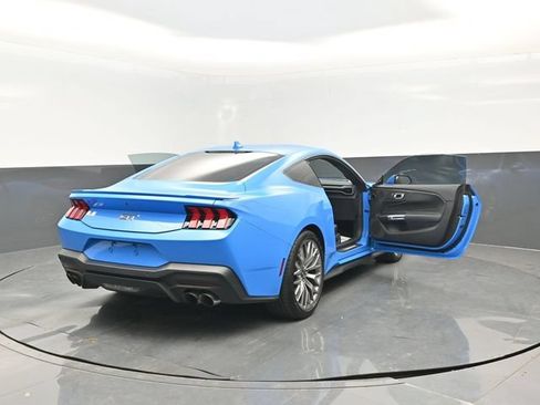 Used 2025 Ford Mustang GT Premium RWD image 26