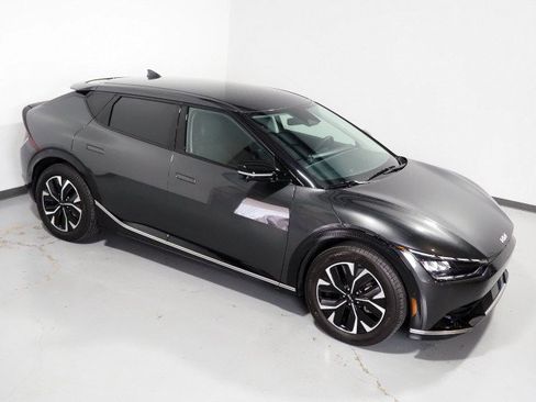 Used 2024 Kia EV6 Wind w/ Wind Technology Package AWD/4WD image 11