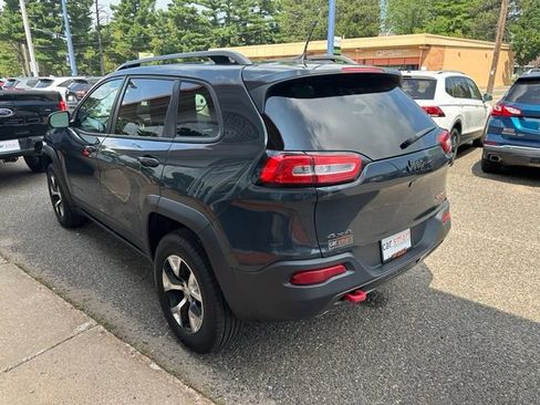Used 2016 Jeep Cherokee Trailhawk w/ Comfort & Convenience Group AWD/4WD image 5