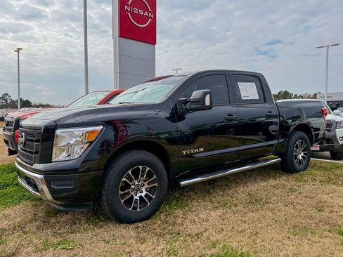 Used 2024 Nissan Titan SV w/ SV Convenience Package AWD/4WD image 31