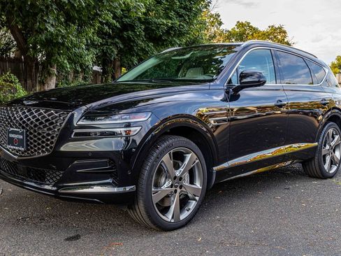 Used 2024 Genesis GV80 3.5T w/ Prestige Package image 3