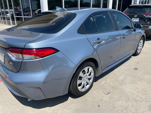 Used 2021 Toyota Corolla LE FWD image 6