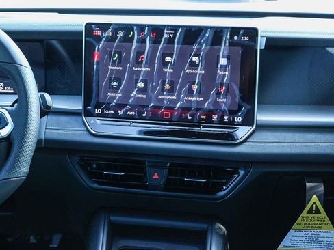 New 2026 Volkswagen Tiguan SE R-Line image 19